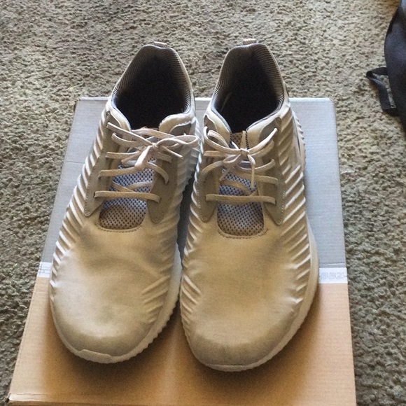 Adidas Alpha Bounce - Picture 2 of 5